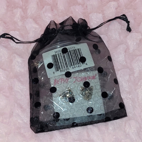 Last pair! Betsey Johnson leopard face stud earrings. - Picture 4 of 14